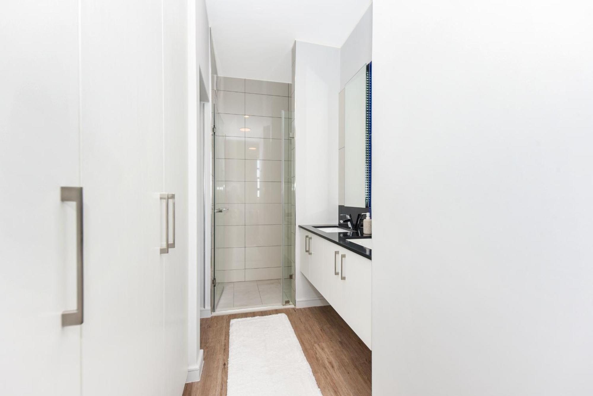 The Median Rosebank Luxury Apartment - Building With Generator Johannesburg Exteriér fotografie