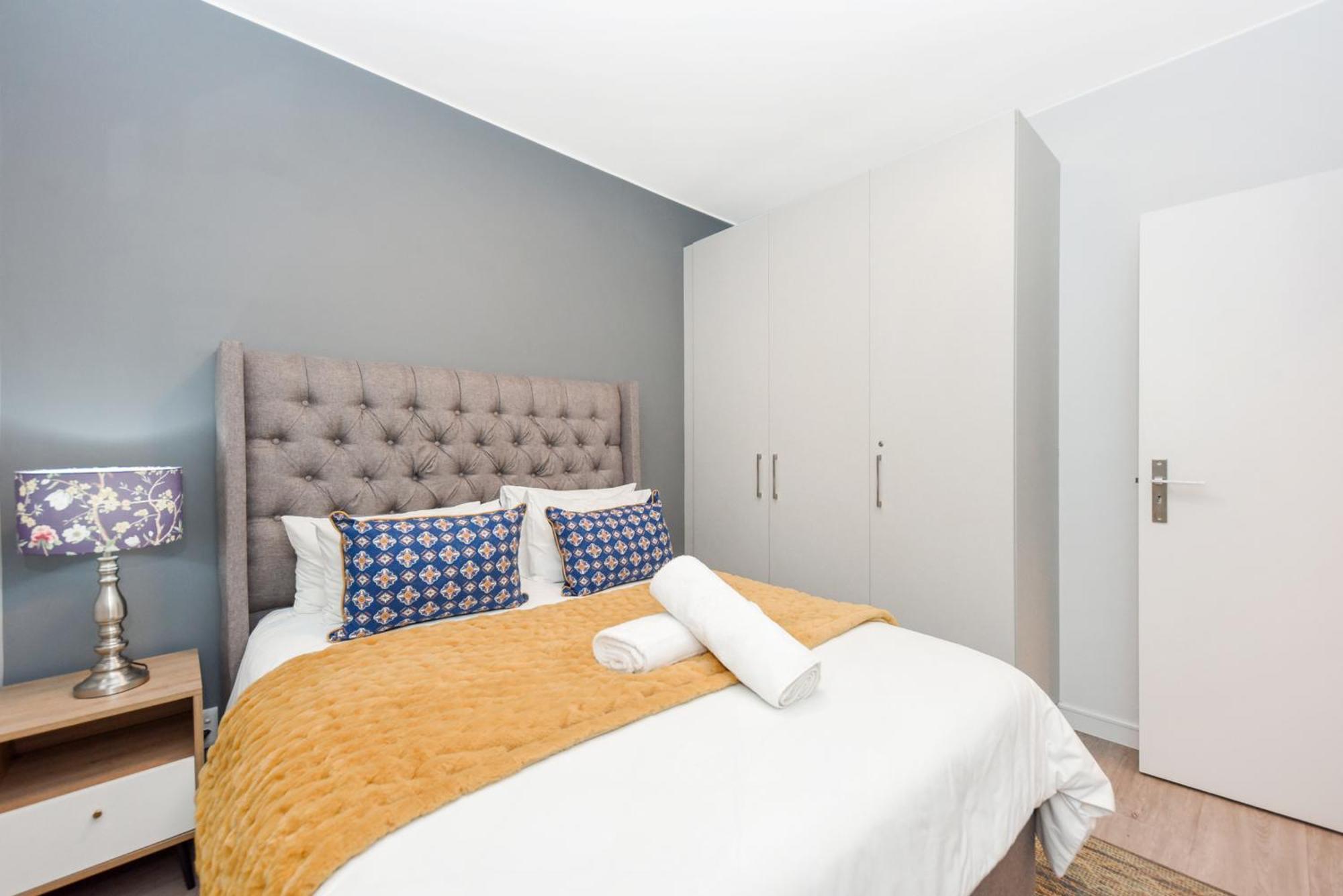 The Median Rosebank Luxury Apartment - Building With Generator Johannesburg Exteriér fotografie