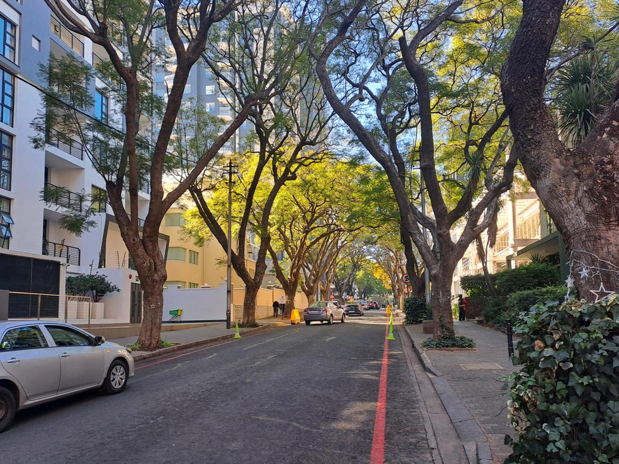 The Median Rosebank Luxury Apartment - Building With Generator Johannesburg Exteriér fotografie